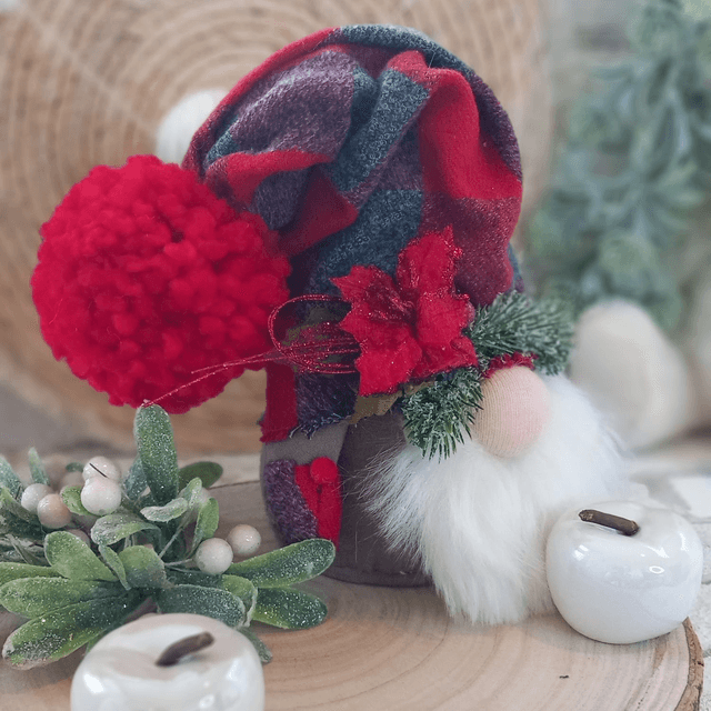 Tomte lutin de Noël à carreaux rouge et gris (38 à 20 cm)